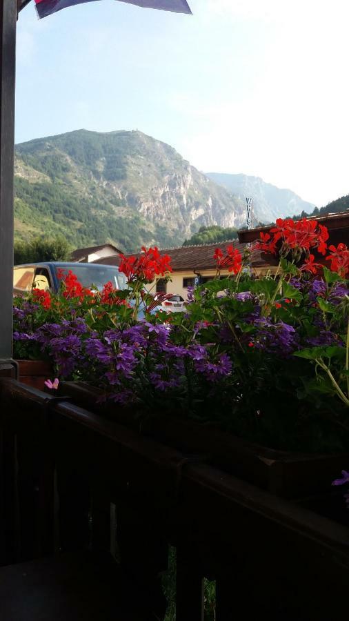 Deacons Lodge Bardonecchia Εξωτερικό φωτογραφία